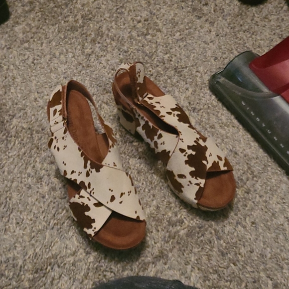 All name brand heels and boots all size 6 - Picture 6 of 6